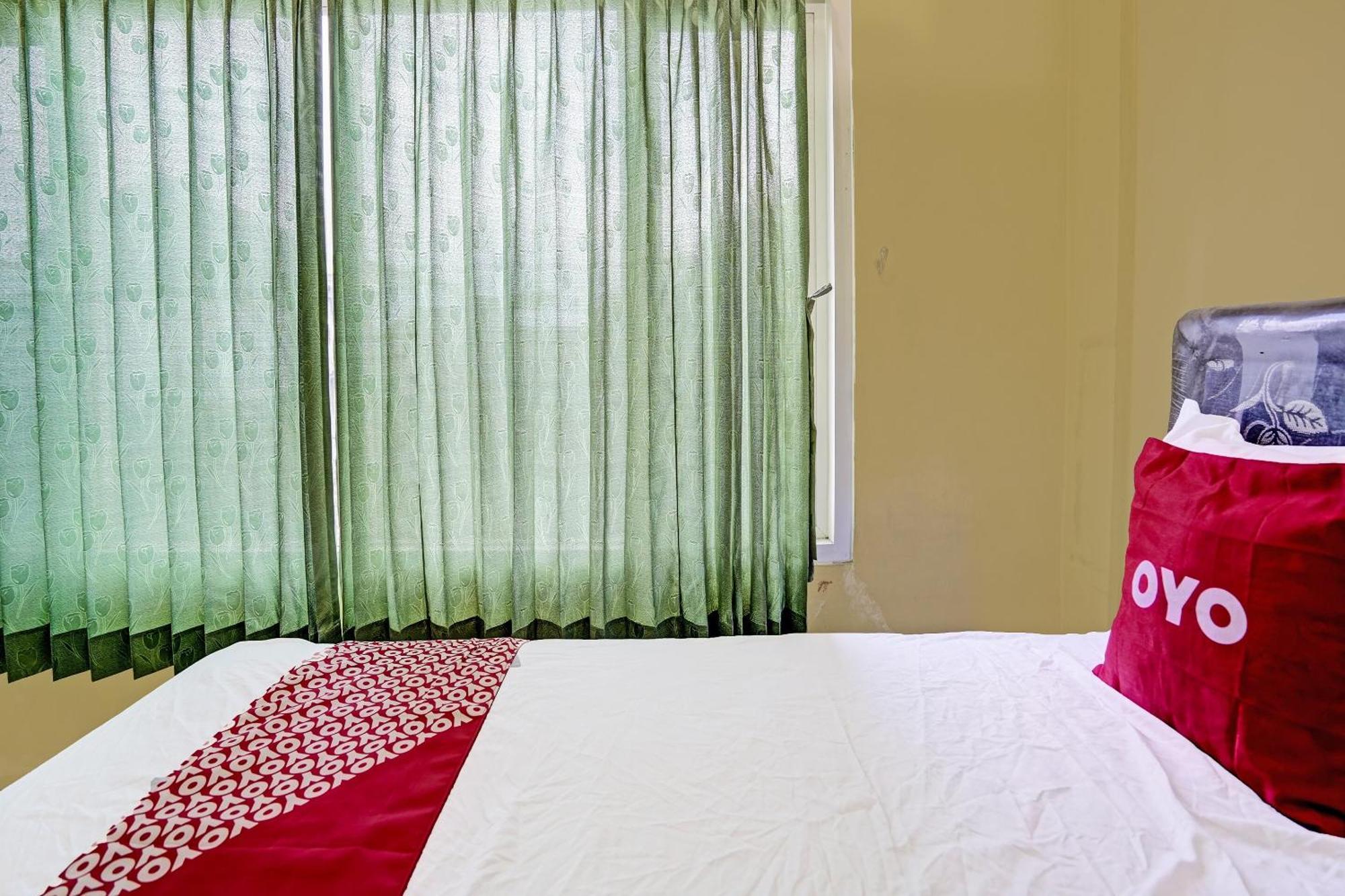 Hotel Oyo 91572 Kost Esklusif Barokah Pasuruan Esterno foto