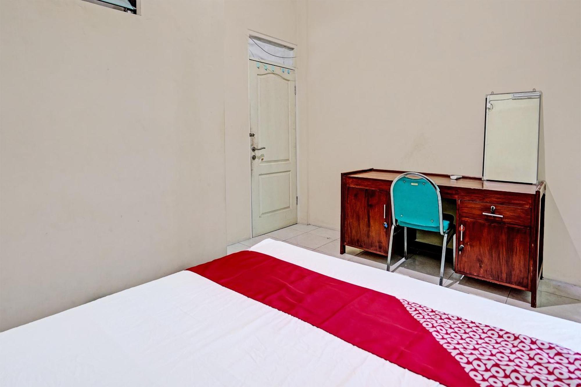 Hotel Oyo 91572 Kost Esklusif Barokah Pasuruan Esterno foto