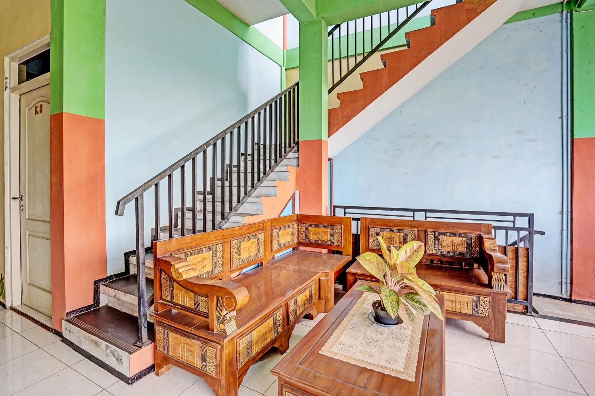 Hotel Oyo 91572 Kost Esklusif Barokah Pasuruan Esterno foto