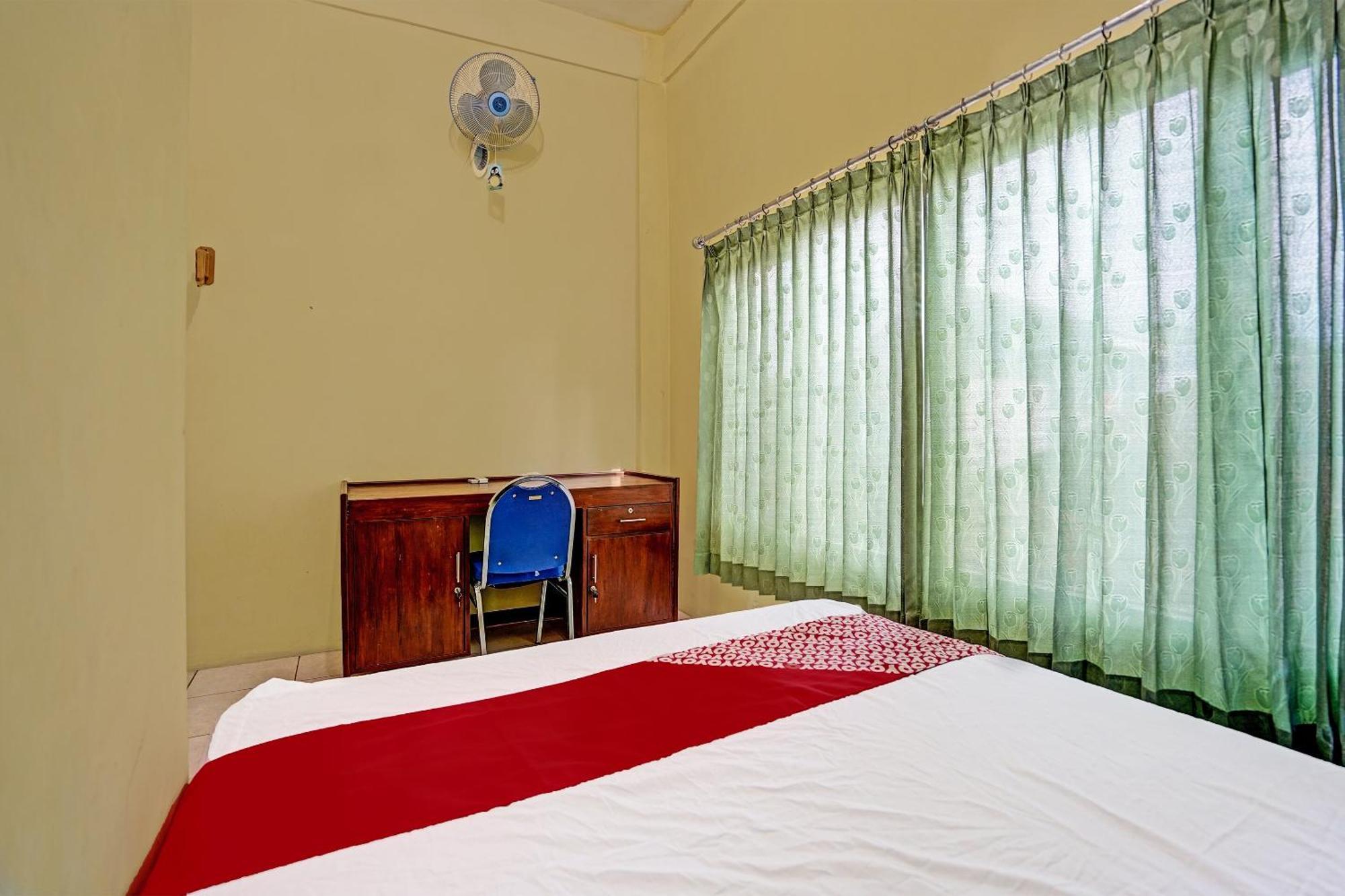 Hotel Oyo 91572 Kost Esklusif Barokah Pasuruan Esterno foto