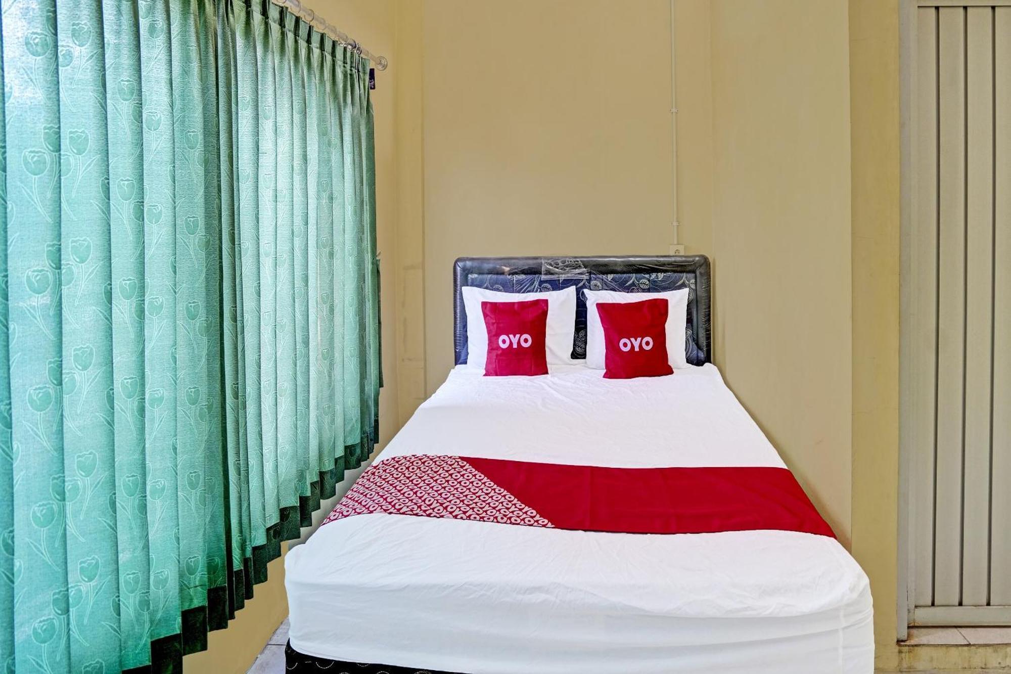 Hotel Oyo 91572 Kost Esklusif Barokah Pasuruan Esterno foto