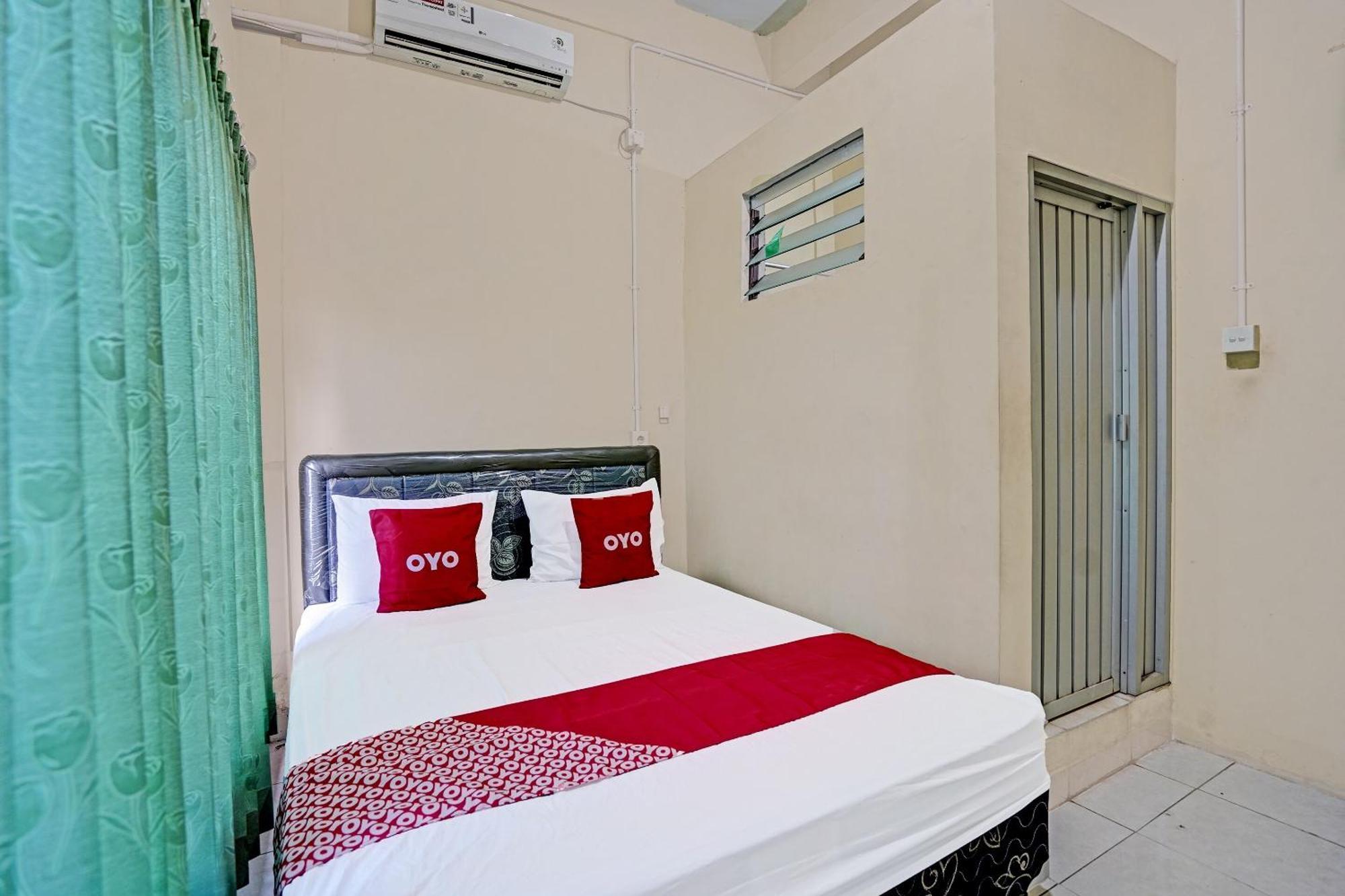 Hotel Oyo 91572 Kost Esklusif Barokah Pasuruan Esterno foto
